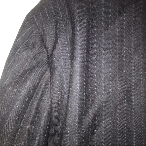 Man in Wool suit jacket - Picture 8 of 8